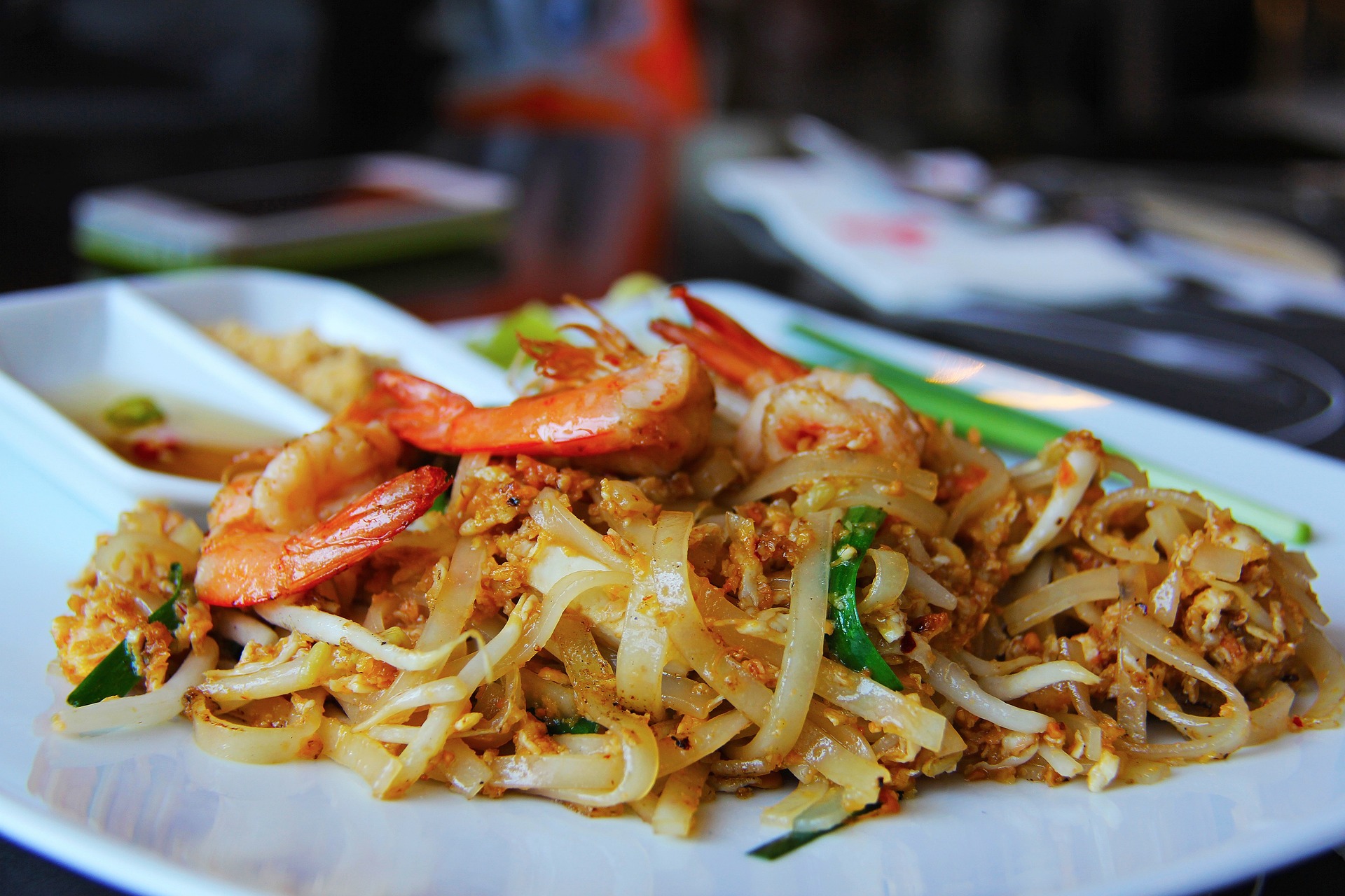 Read more about the article Exploring the Authentic Flavors of Pad Thai: A Culinary Journey to Thailand